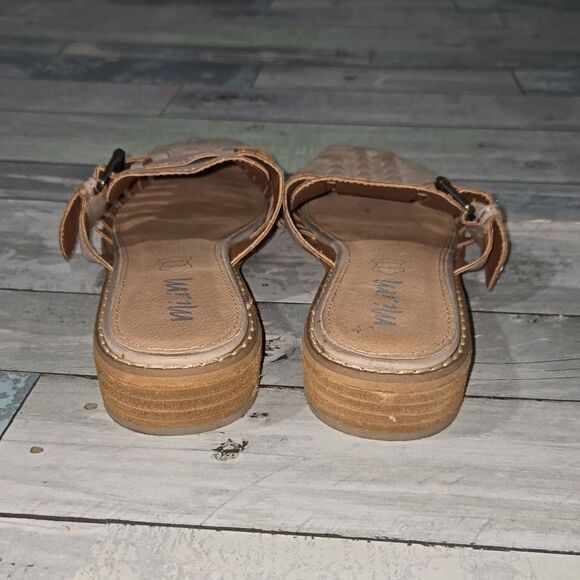 Mi.iM Slip on Mules size 8.5 - Picture 3 of 6